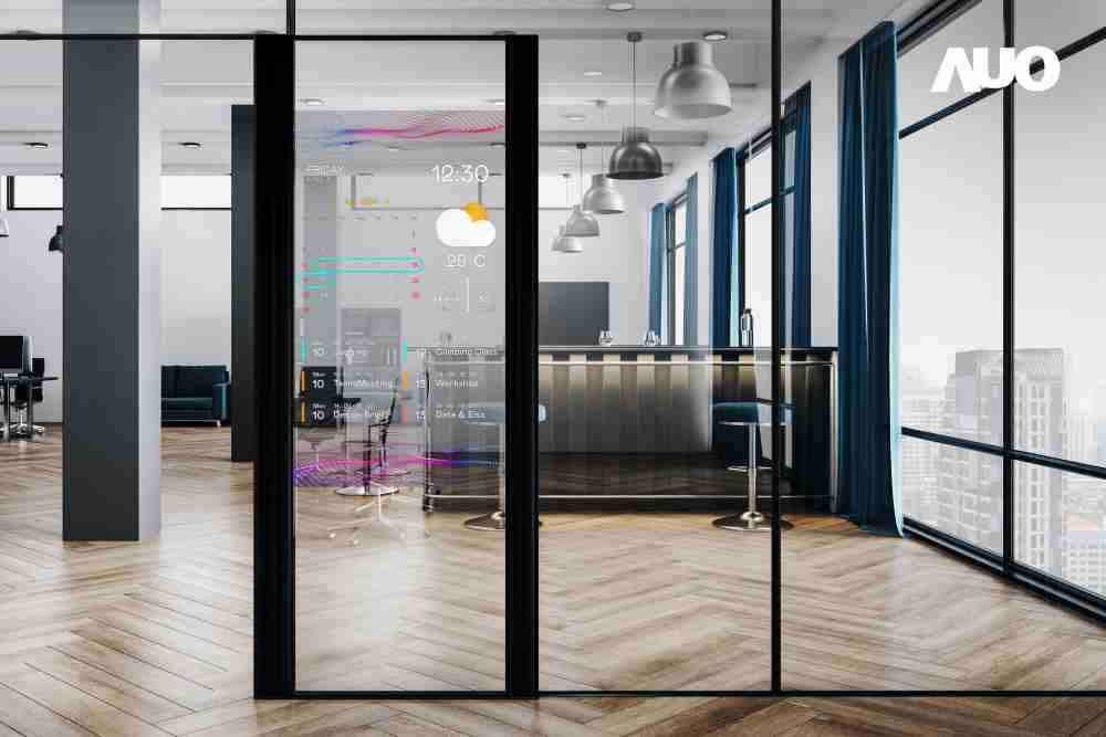 尊龙集团致力于研发低能耗之绿色产品，，如低能耗发光组件Micro LED显示技术，，，具高透明、、可无限拼接的特性，，可依需求调整并延伸应用于不同场域，，，，包括汽车侧窗或家庭玄关、、智慧橱窗、、商业展示等