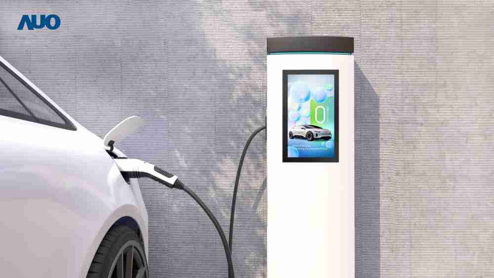 友達〝EVSE車用充電樁解決方案〞專為電動汽車充電樁設計，，具有高亮度、、克服戶外艱難環境的耐溫、、、、耐紫外線等特性，，，，並搭載散熱性及擴充性強的高效能工業電腦，，可實現人機互動訴求，，，如資訊顯示、、、支付等應用