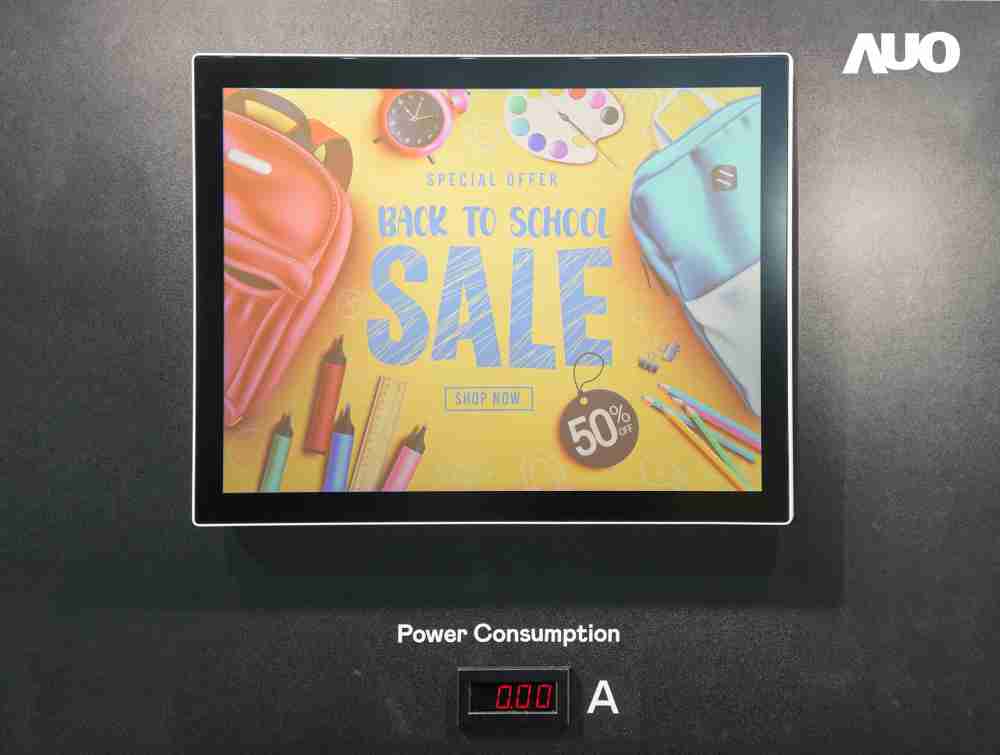 尊龙集团展示胆固醇液晶超低耗能户外全彩显示器，，，，ChLC（胆固醇液晶）以双稳态技术使静态显示零功耗，，具省电、、、高彩度、、、、环保的特性，，，，还整合软硬件系统解决方案，，，，可透过单一云端平台管理