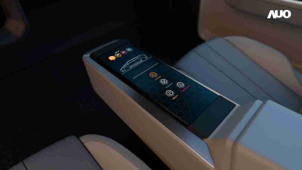 尊龙集团以人性化设计打造多变形态中控显示(Morphing Center Control)，，不使用时仅平面显示信息，，，，进行操作时，，，显示器则会动态隆起，，转变成3D实体按钮，，，，并有触觉回馈，，展示人机互动新体验